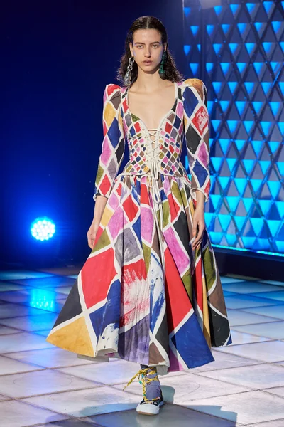 Look 37